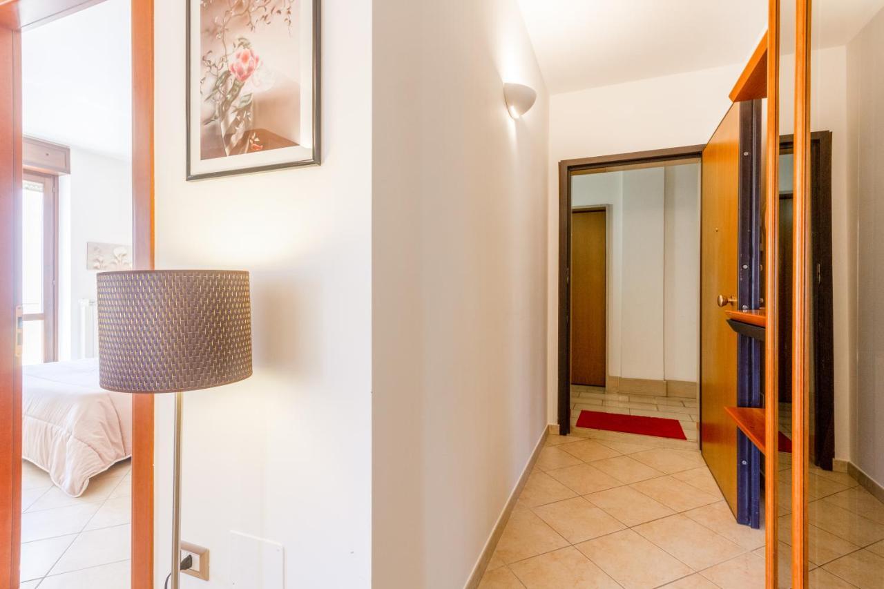 Roomy Apartment With Terrace & Parking Lecce Exterior foto