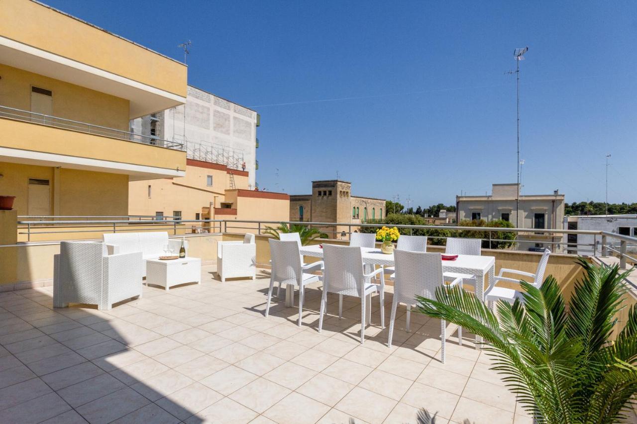 Roomy Apartment With Terrace & Parking Lecce Exterior foto